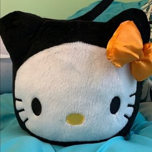 Hello Kitty Halloween Basket
